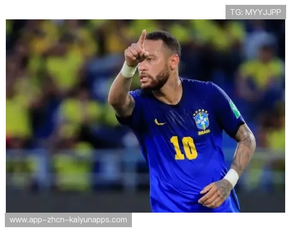 内马尔被拍到教小孩用脚停球，动作耐心而细致